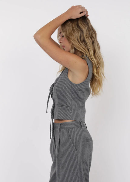 DÈLUC - Day to Day Pinstripe Front Tie Vest Top