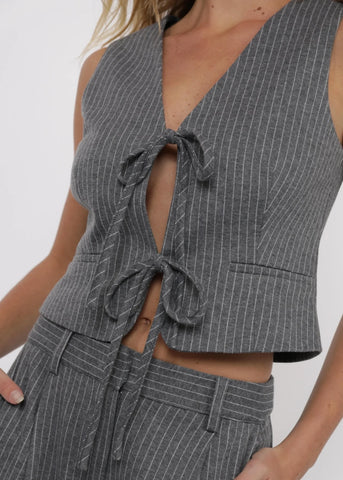 DÈLUC - Day to Day Pinstripe Front Tie Vest Top