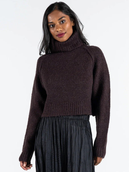 C’est Moi - Cropped TN Sweater