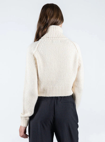C’est Moi - Cropped TN Sweater