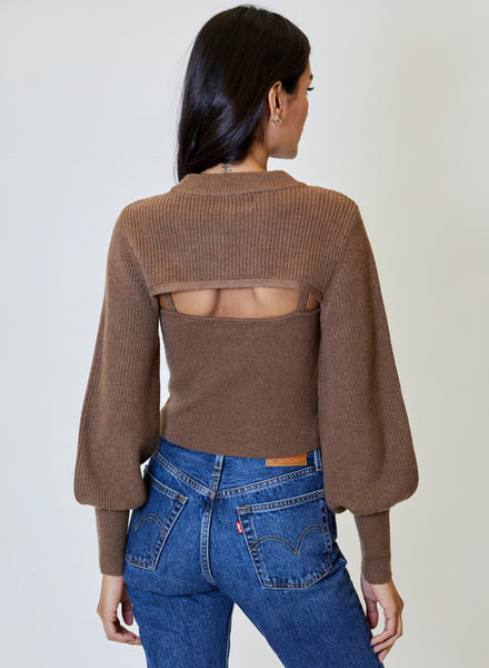 DH New York - Gia Shrug